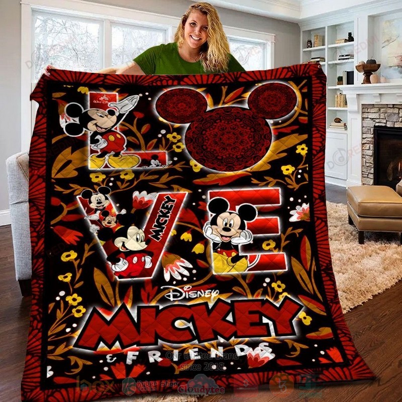 HOT Disney Mickey Mouse Love Luxury Quilt 6