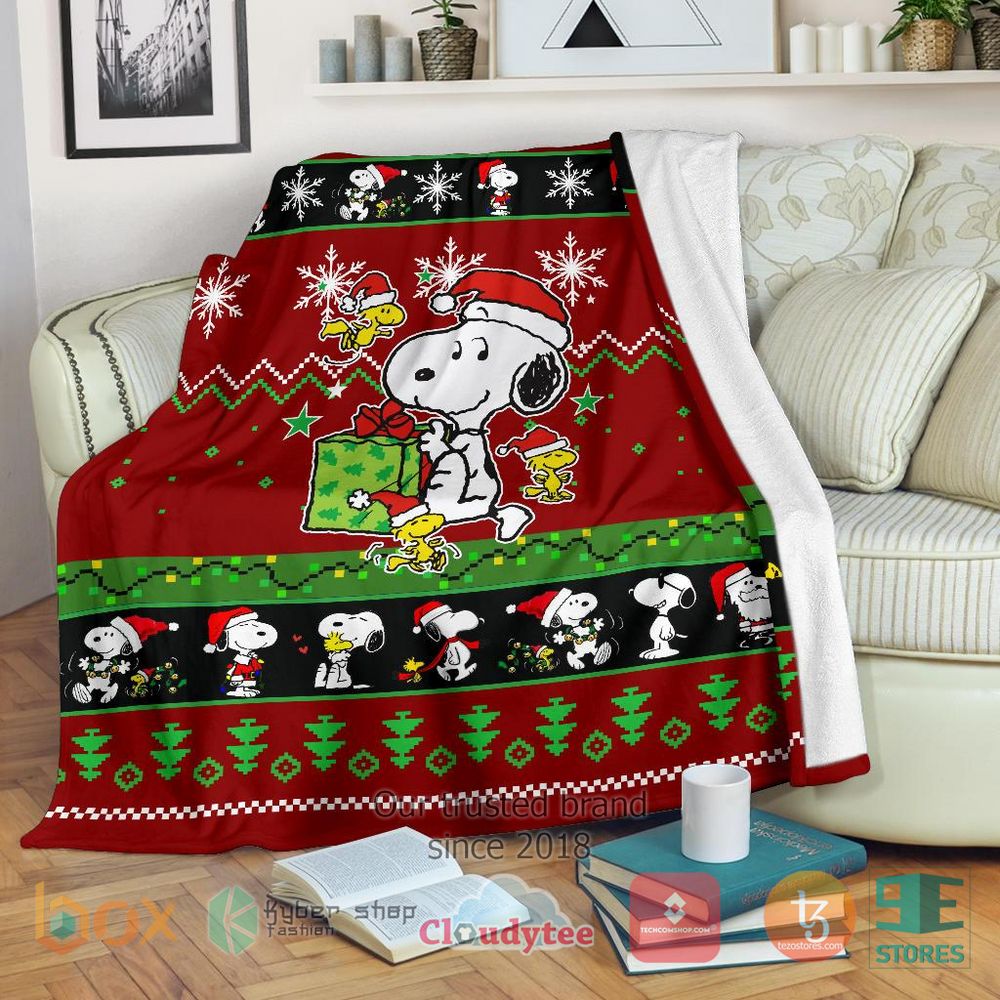 HOT Snoopy Christmas Blanket 16