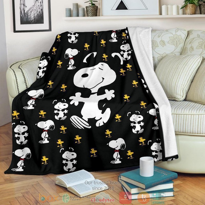 HOT Cute Pattern Snoopy Blanket 9
