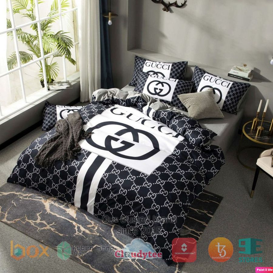 BEST Gucci Black and White Cover Bedding Set 3