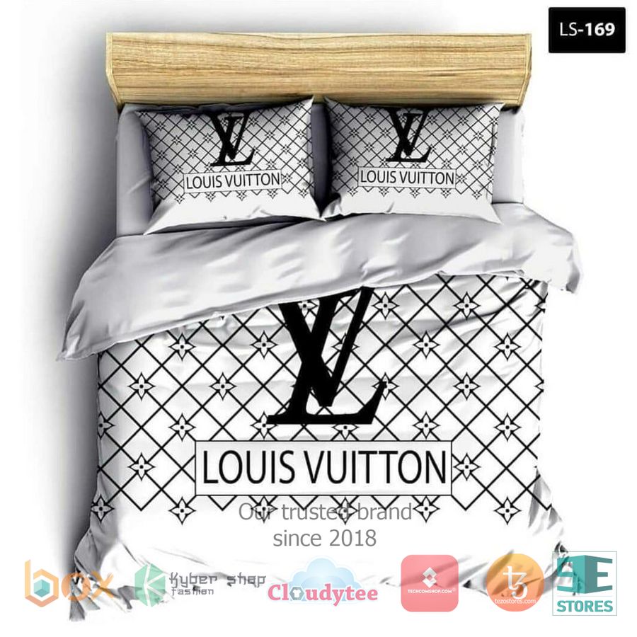 BEST Louis Vuitton LV Black and White Cover Bedding Set 2