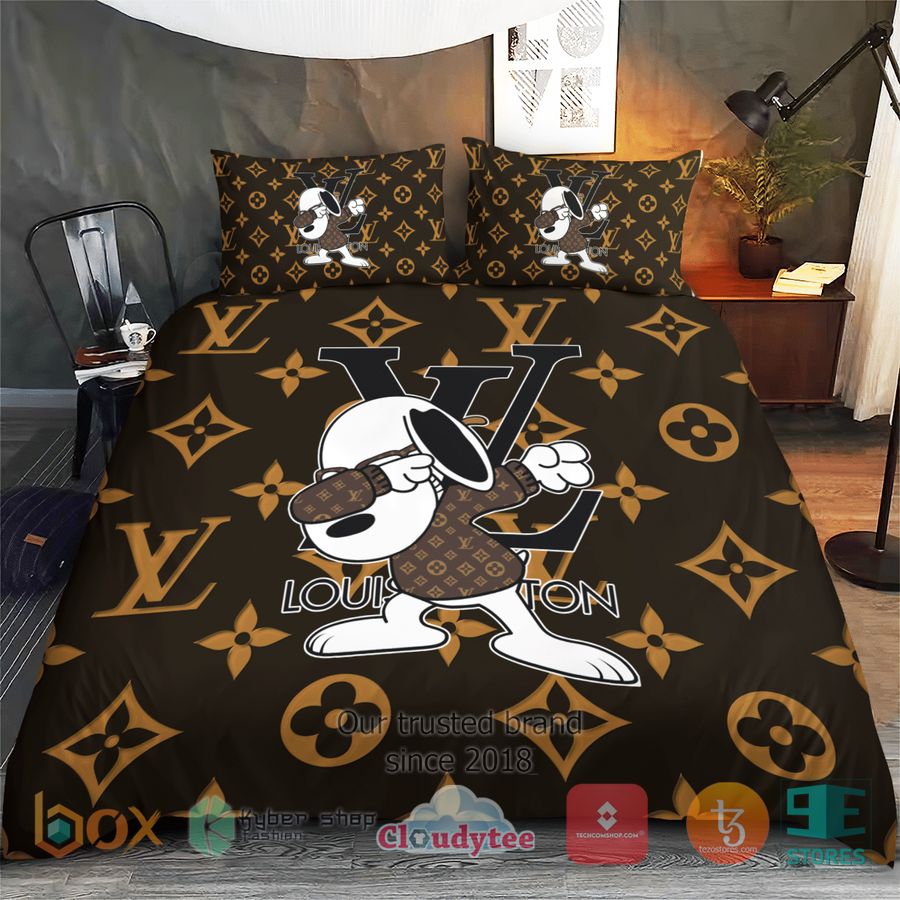 BEST Louis Vuitton LV Snoopy Dab Brown Cover Bedding Set 2